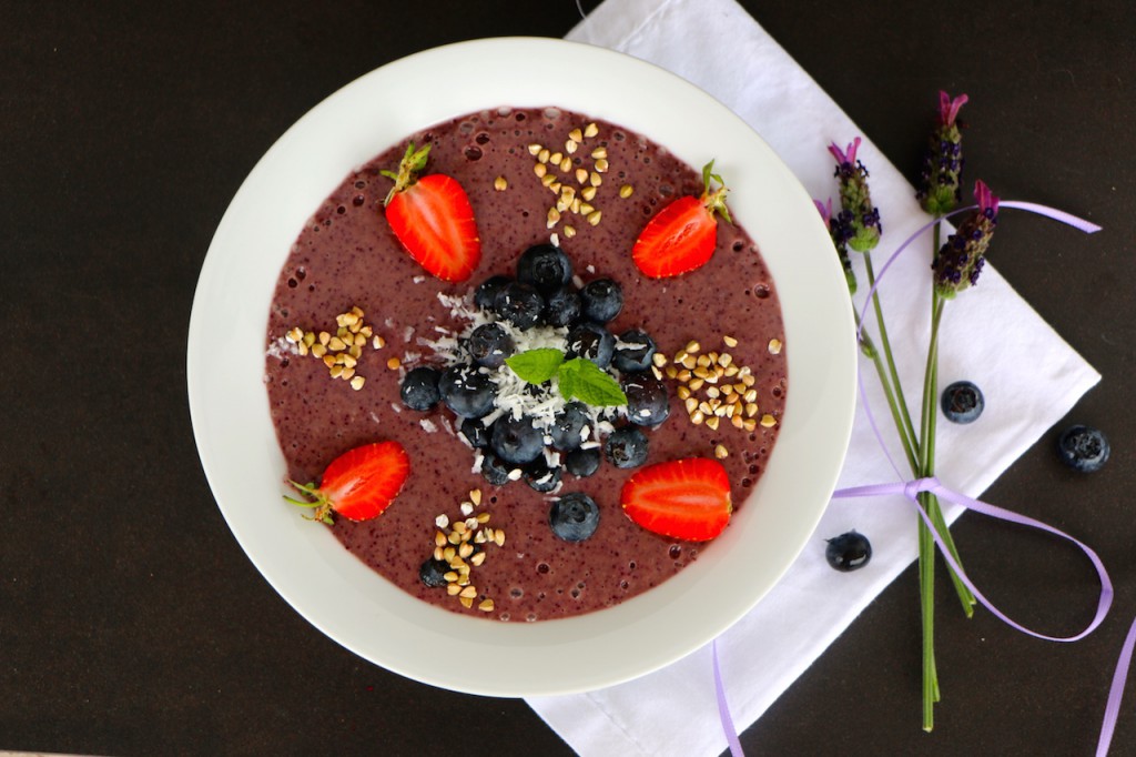 Acai_Blaubeer_Smoothiebowl02