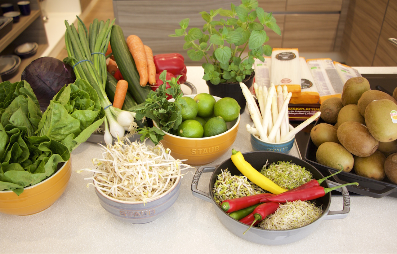 Asia-Nudelsalat mit Kiwi (Clean Eating Blogger-Workshop für Zespri Kiwi ...