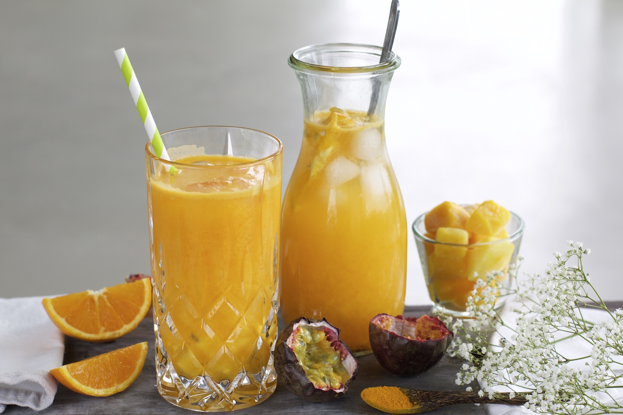 Erfrischend: Mango-Maracuja-Limonade selbst gemacht. (ohne Zuckerzusatz ...