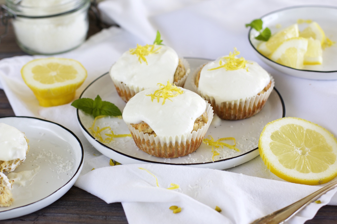Leicht &amp; frisch: Gesunde Zitronen-Buttermilch-Muffins - NaturallyGood