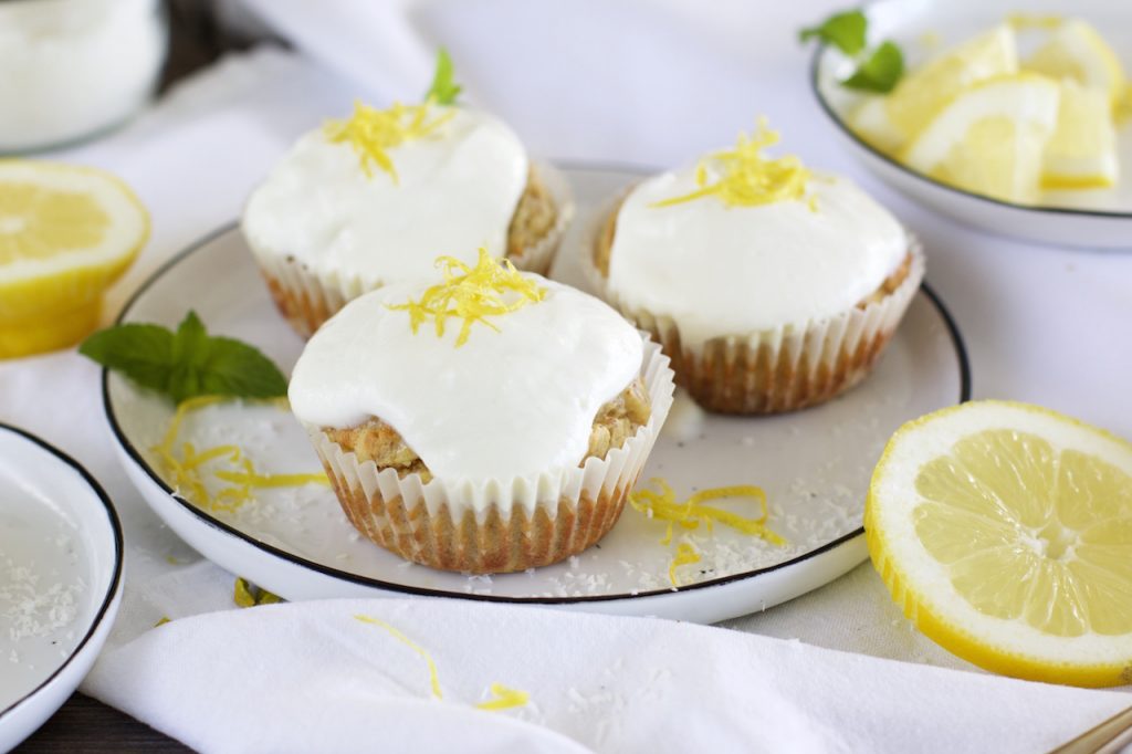 Leicht &amp; frisch: Gesunde Zitronen-Buttermilch-Muffins - NaturallyGood