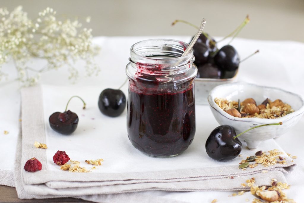 Gesunde Kirsch-Marmelade {schnell zubereitet &amp; ohne Zucker} - NaturallyGood