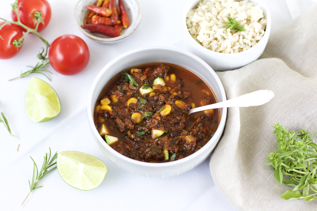 Würziger Linsen-Chili-Eintopf | One-Pot {vegan &amp; glutenfrei ...