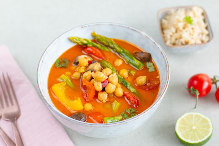 Ballaststoffreich essen: Gemüse-Tomaten-Curry mit Kichererbsen {vegan ...